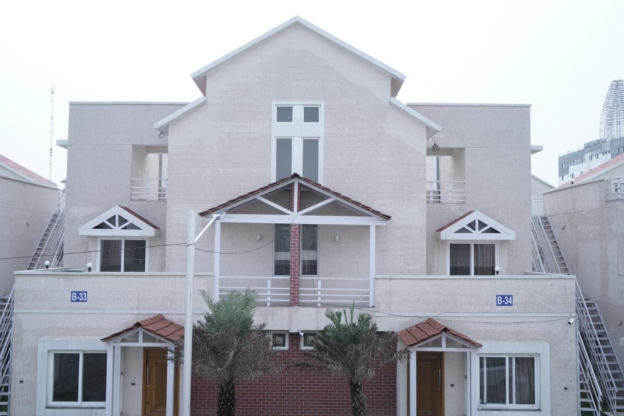Madhav Kuteer B- 34 Vrindāvan Exterior photo